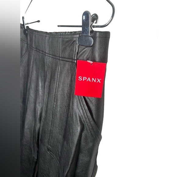 Spanx Women's Black Leather Like Jogger Rise High - Picture 10 of 17